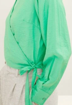 TOM TAILOR Denim Cropped Wickel - Blouse - Strong Green -Tom Tailor Winkel 0289a6df7a45474197aeaf6f59019862