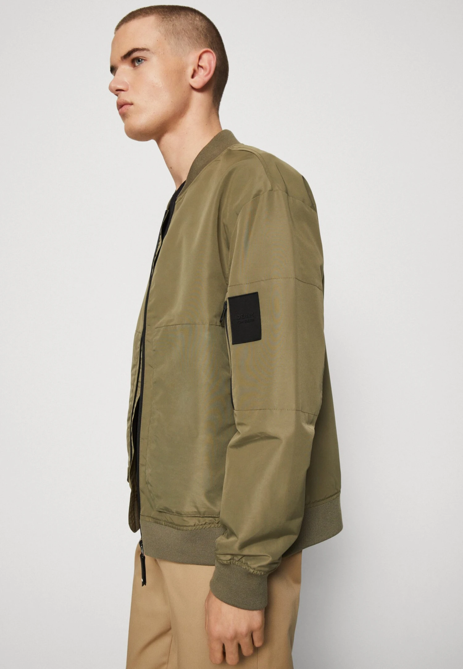 TOM TAILOR Denim Relaxed Jacket - Bomberjacks - Dusty Olive Green 6 TOM TAILOR Denim Relaxed Jacket - Bomberjacks - Dusty Olive Green - Afbeelding 4