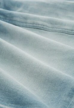 Tom Tailor Morris Overknee - Jeansshort - Light Stone Blue Grey Denim -Tom Tailor Winkel 0df9be07f78242f39081e316135429e2