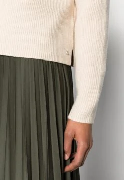 TOM TAILOR Denim V Neck - Vest - Light Cashew Beige -Tom Tailor Winkel 1288060dff884b329c363f68081fd7a2