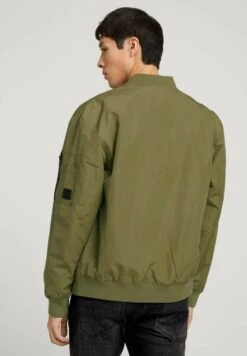 TOM TAILOR Denim Basic- Bomberjacks - Smart Olive -Tom Tailor Winkel 18eb45d0d0d84e51a8112da84d538cdc