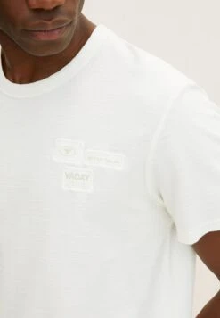 Tom Tailor Mit Badge Details  - T-Shirt Basic - Soft Light Beige -Tom Tailor Winkel 1d79ff82c3fd40e6bba4d277db66fb95