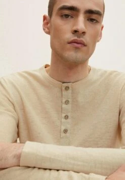 Tom Tailor Mit Henley - Trui - Light Cashew Beige -Tom Tailor Winkel 25c95a39b47748aca558f3c87cc819ac