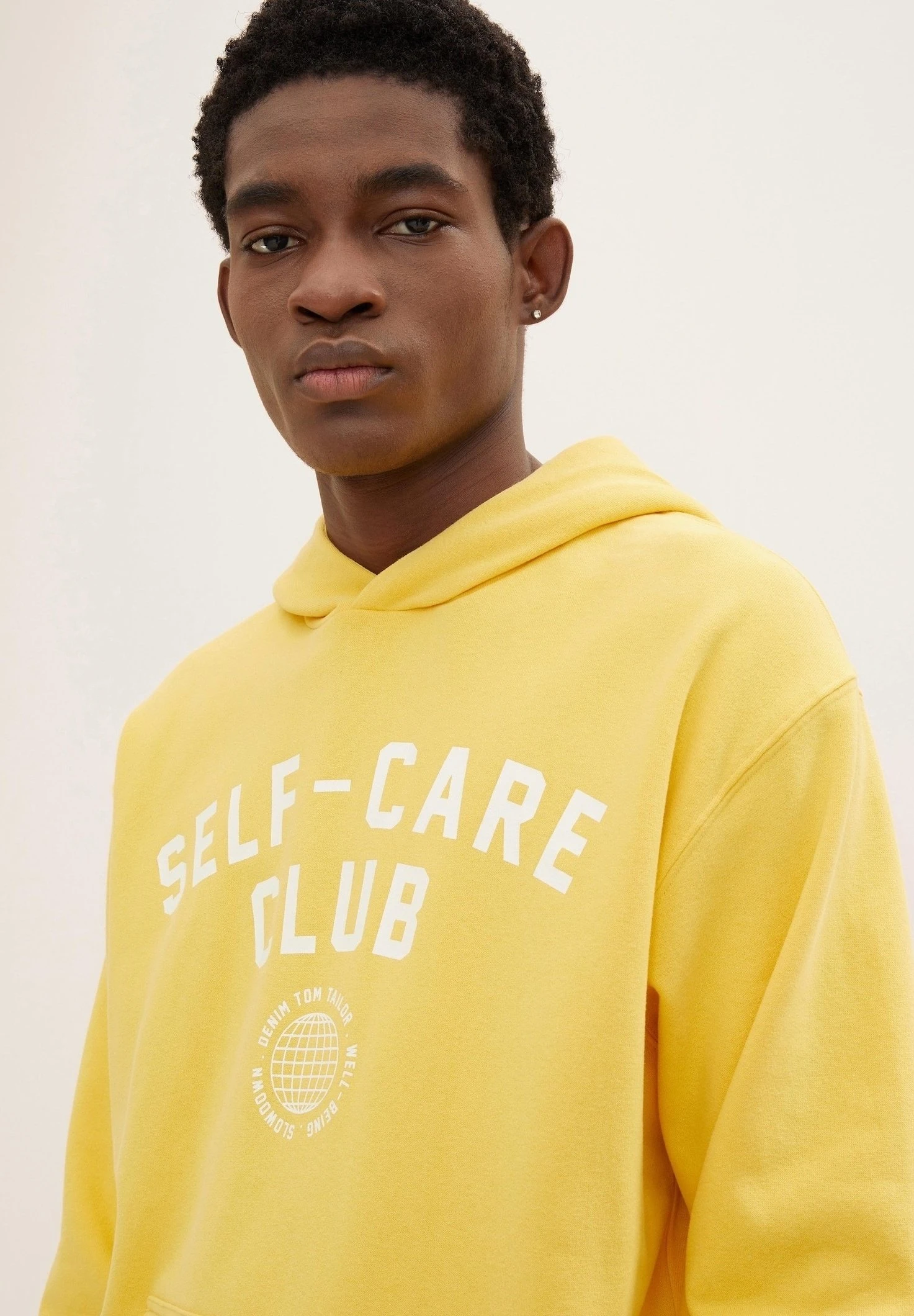 TOM TAILOR Denim Mit Textprint - Hoodie - Milky Sunflower Yellow 6 TOM TAILOR Denim Mit Textprint - Hoodie - Milky Sunflower Yellow - Afbeelding 4