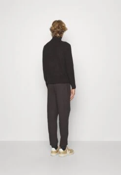 TOM TAILOR Denim Chino - Black -Tom Tailor Winkel 382d744aac4f4c1fb47bc2cf474bd068