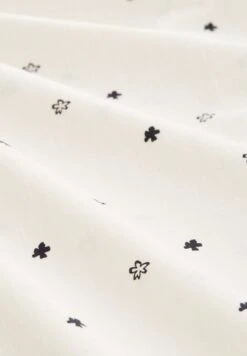 TOM TAILOR Denim Gemustertes- Overhemd - White Black Wildflower Print -Tom Tailor Winkel 3837de1c452f46909c90d35657e73141