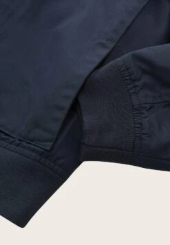 Tom Tailor Mit Abnehmbarer - Bomberjacks - Sky Captain Blue 7 Tom Tailor Mit Abnehmbarer - Bomberjacks - Sky Captain Blue -Tom Tailor Winkel 3ccc6fd3ad8a48f3917b8ae476b23888