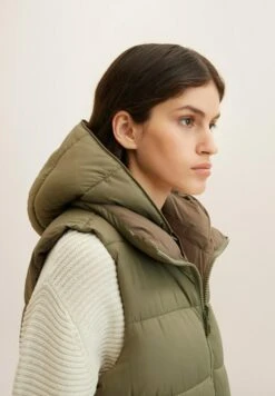 Tom Tailor Mit Kapuze - Bodywarmer - Tree Moss Green -Tom Tailor Winkel 4533ab8e1b0748c090159d207dcc2797