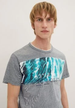 Tom Tailor Mit Print  - T-Shirt Print - Navy Offwhite Thin Stripe -Tom Tailor Winkel 4d2ecea9822b4539b5a348a914d24770