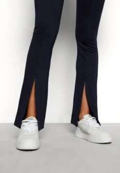 TOM TAILOR Denim Flared- Broek - Sky Captain Blue 13 TOM TAILOR Denim Flared- Broek - Sky Captain Blue -Tom Tailor Winkel 54394f1a0e40466bacabed8fb891e036