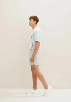 Tom Tailor Active Wear Kurze- Shorts - Silver Grey 20 Tom Tailor Active Wear Kurze- Shorts - Silver Grey -Tom Tailor Winkel 5943f77939cb4362bc5b2e6ce42edc8f