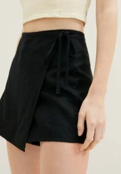 TOM TAILOR Denim In Optik - Shorts - Deep Black -Tom Tailor Winkel 5e0e2ceabad54e4bb47c39615b75a879