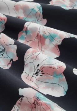 Tom Tailor Fliessendes - Blousejurk - Tie Dye Flower Design -Tom Tailor Winkel 65f8a09ea52e40508a204ff16c9d5ce7