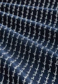 TOM TAILOR Denim Mit Allover Print - T-Shirt Print - Wording Laser Print -Tom Tailor Winkel 8167066f2a884fbeaf45626f95467e51