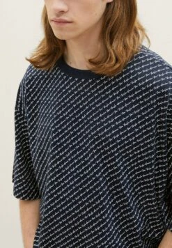 TOM TAILOR Denim Mit Allover Print - T-Shirt Print - Wording Laser Print -Tom Tailor Winkel 880baa11d04b4ae88fcf2afdb5a8699e