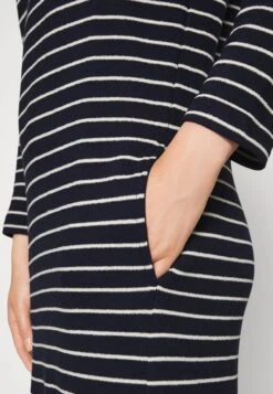 Tom Tailor Dress With Structure - Jurk - Navy/Offwhite -Tom Tailor Winkel 8ec2e37a4e20452ca343fd5b3dd5713f