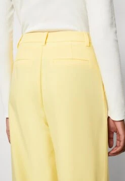 TOM TAILOR Denim Pleated Wide Leg- Broek - Soft Pale Yellow -Tom Tailor Winkel 8f19162068ba462496892191f1c8080d