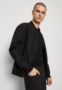 TOM TAILOR Denim Relaxed Jacket - Bomberjacks - Black -Tom Tailor Winkel 919416d04307461fbf2eb54606114eec
