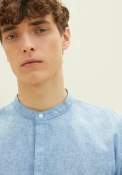 TOM TAILOR Denim Mit Stehkragen - Overhemd - Helsinki Night Blue Chambray -Tom Tailor Winkel 9dc6a57960f74c7cb2e7e22b5b7530f2