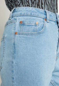 TOM TAILOR Denim Relaxed Fit Jeans - Clean Light Stone Blue Denim -Tom Tailor Winkel 9f8efbe6e23d4bdcad4ac2bdd0a341bf