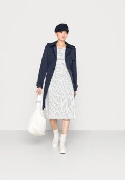 TOM TAILOR Denim Striped Dress - Jerseyjurk - White Blue Stripe 8 TOM TAILOR Denim Striped Dress - Jerseyjurk - White Blue Stripe -Tom Tailor Winkel a19c042f2eb546128c33a560a6aa3a3e