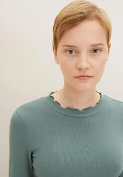 TOM TAILOR Denim Mockneck - Longsleeve - Green Dust -Tom Tailor Winkel a1f4e1eb459641a6935ae583860a293f