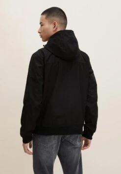 TOM TAILOR Denim Mit Tencel- Trainingsvest - Black -Tom Tailor Winkel a62a0c697e834b97a38855be102f6050