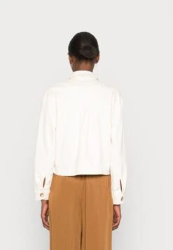 Tom Tailor Modern Cropped Jacket - Spijkerjas - Soft Neutral Beige -Tom Tailor Winkel b499dcd46e494afd8c05d7f5edd5c3f4