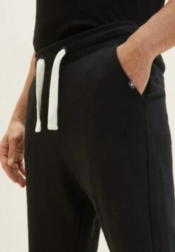 Tom Tailor Trainingsbroek - Black 16 Tom Tailor Trainingsbroek - Black -Tom Tailor Winkel baf16361955a48fcb523a3a6b9e067b7