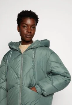 TOM TAILOR Denim Modern Short- Winterjas - Green Dust -Tom Tailor Winkel beda8ce34a5c4071a63e969908dd1c65