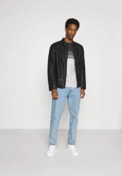 Tom Tailor Imitatieleren Jas - Black 10 Tom Tailor Imitatieleren Jas - Black -Tom Tailor Winkel c14b147e65f54c1d80a3cb99aea26277