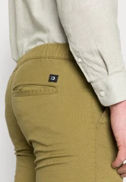 TOM TAILOR Denim Cargobroek - Light Olive Green 11 TOM TAILOR Denim Cargobroek - Light Olive Green -Tom Tailor Winkel cd8516b47547434b857655878d360491