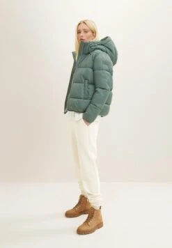 TOM TAILOR Denim Puffer - Winterjas - Green Dust 9 TOM TAILOR Denim Puffer - Winterjas - Green Dust -Tom Tailor Winkel d2a4fdbfb6f64c2c8534eda1ba36ff84