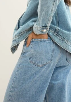 TOM TAILOR Denim Straight Leg Jeans - Destroyed Light Stone Blue Denim 15 TOM TAILOR Denim Straight Leg Jeans - Destroyed Light Stone Blue Denim -Tom Tailor Winkel d3e0ac7f918945af8f07ba713ba7a729