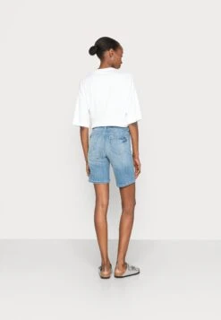 Tom Tailor Alexa Bermuda - Jeansshort - Light Stone Wash Denim -Tom Tailor Winkel da4bfa0431c641babd61ce4005f8d659