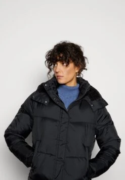 TOM TAILOR Denim Hooded Arctic Puffer Jacket - Winterjas - Deep Black -Tom Tailor Winkel dd57b23b780f4541b1a1375f69ee0a9e
