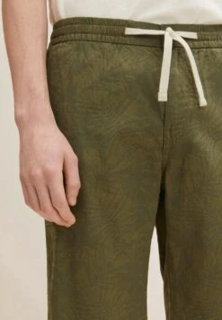 TOM TAILOR Denim Shorts - Olive Tonal Big Leaf Design -Tom Tailor Winkel dd7017e90262465eabd36b5aaa4d0ccf