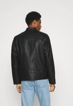 Tom Tailor Imitatieleren Jas - Black 11 Tom Tailor Imitatieleren Jas - Black -Tom Tailor Winkel df06ebb8de3248d2a6d79a12090be4a0