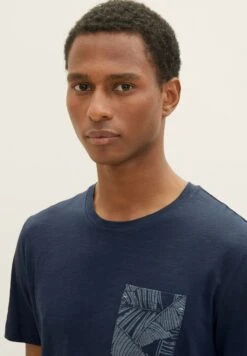 Tom Tailor Mit Aufgesetzter Tasche - T-Shirt Print - Sky Captain Blue -Tom Tailor Winkel e268220610384b9e859a2934f678f8bf