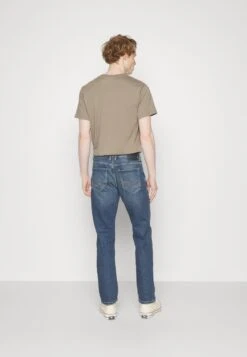 Tom Tailor Long - Straight Leg Jeans - Mid Stone Wash Denim 9 Tom Tailor Long - Straight Leg Jeans - Mid Stone Wash Denim -Tom Tailor Winkel e4c70f411f804107923e6ce3eff70649