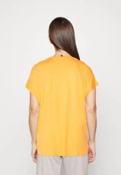 Tom Tailor Mix - T-Shirt Basic - Bright Mango Orange -Tom Tailor Winkel f5685e27e36d444589d4d822f0ce4014