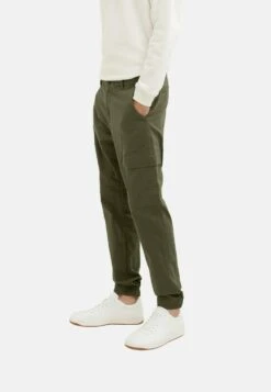 Tom Tailor Regular Fit Mit Aufgesetzten- Cargobroek - Deep Forest Green -Tom Tailor Winkel fc3b8a63487142299fb9692f94ae3620