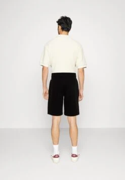 TOM TAILOR Denim Regular- Shorts - Black -Tom Tailor Winkel fc992aec5ef74bdd924705a5ed791c08